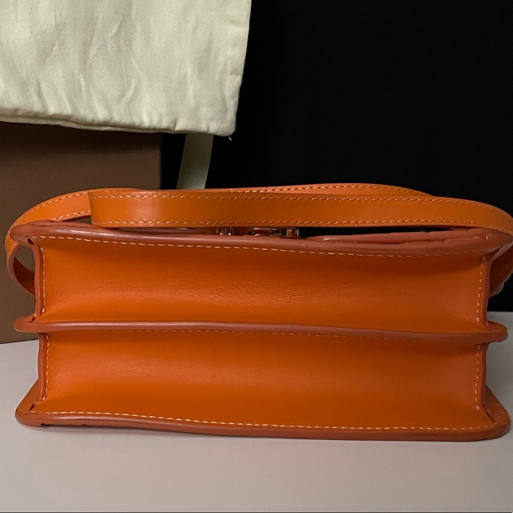Burberry Leather TB Bag - Used a couple of times - Picture 10 of 11